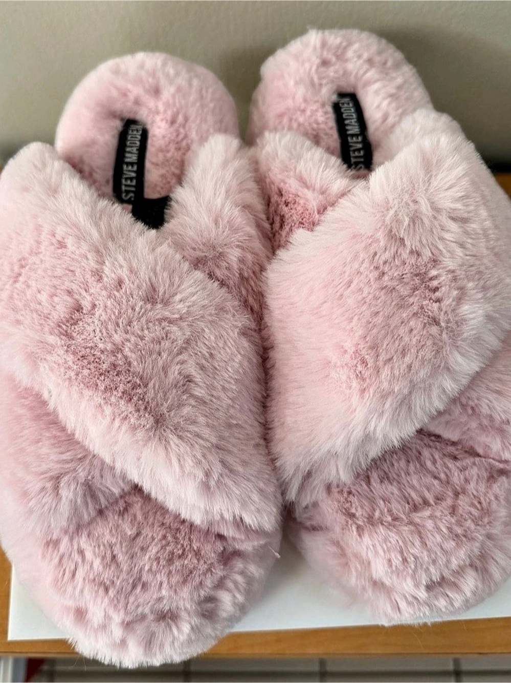 Steve Madden Fluffy Pink Faux Fur Slide Slippers Size S 5/6